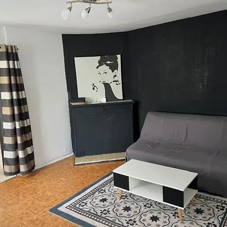 Cosy Cottage-appartement Center شقة *